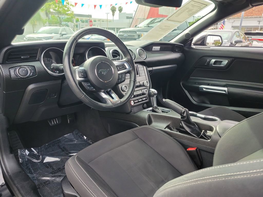 Used 2022 Ford Mustang Convertible image 10