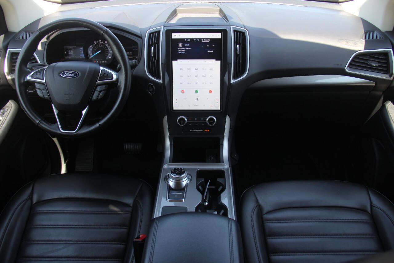 Used 2023 Ford Edge SEL image 17