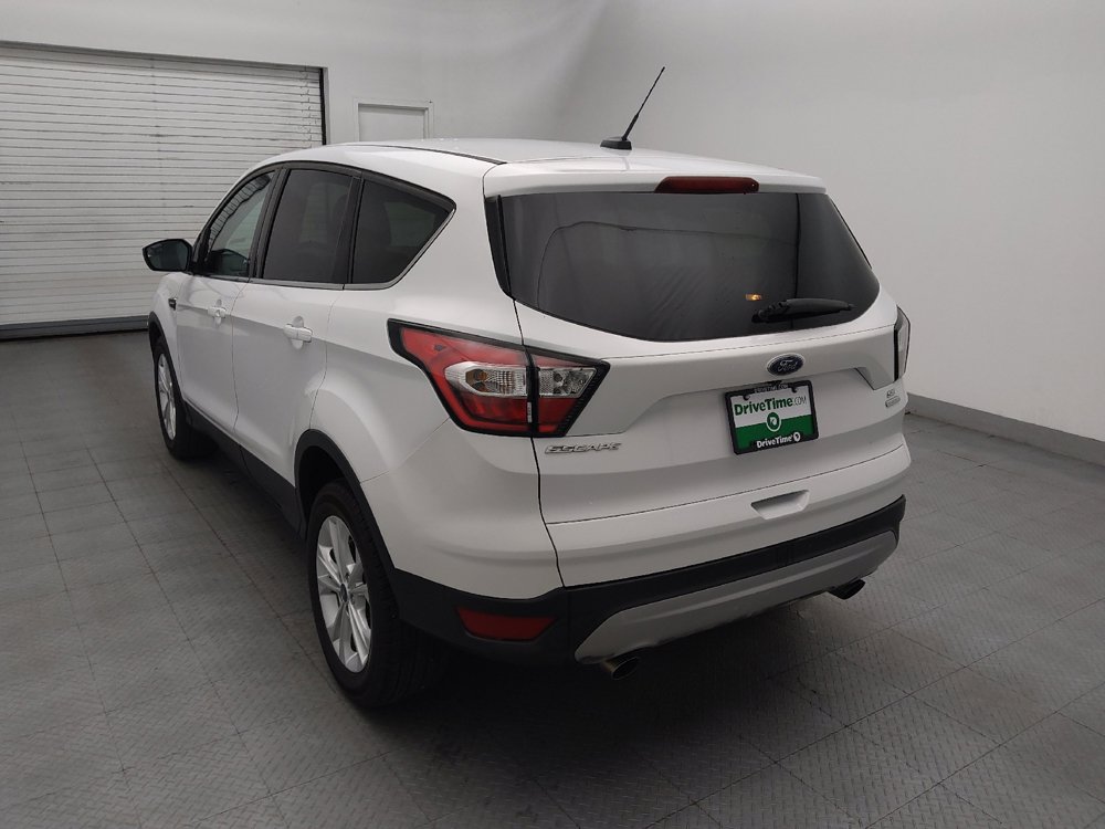 Used 2017 Ford Escape SE FWD image 5