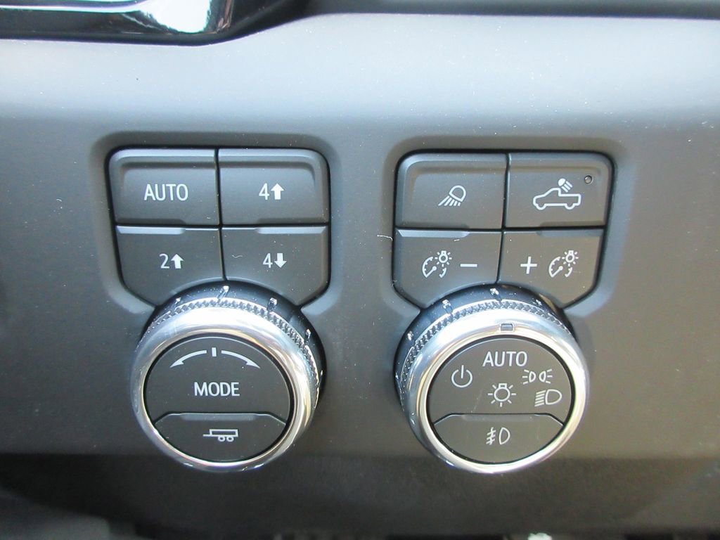 New 2026 GMC Sierra 3500 AT4 image 18