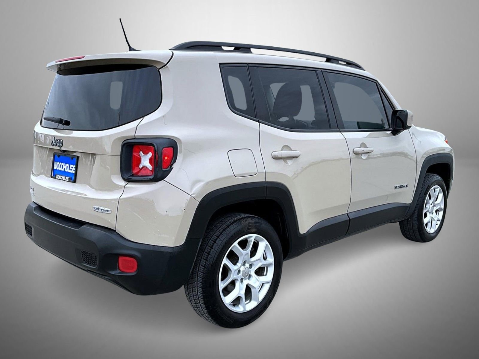Used 2016 Jeep Renegade Latitude image 5