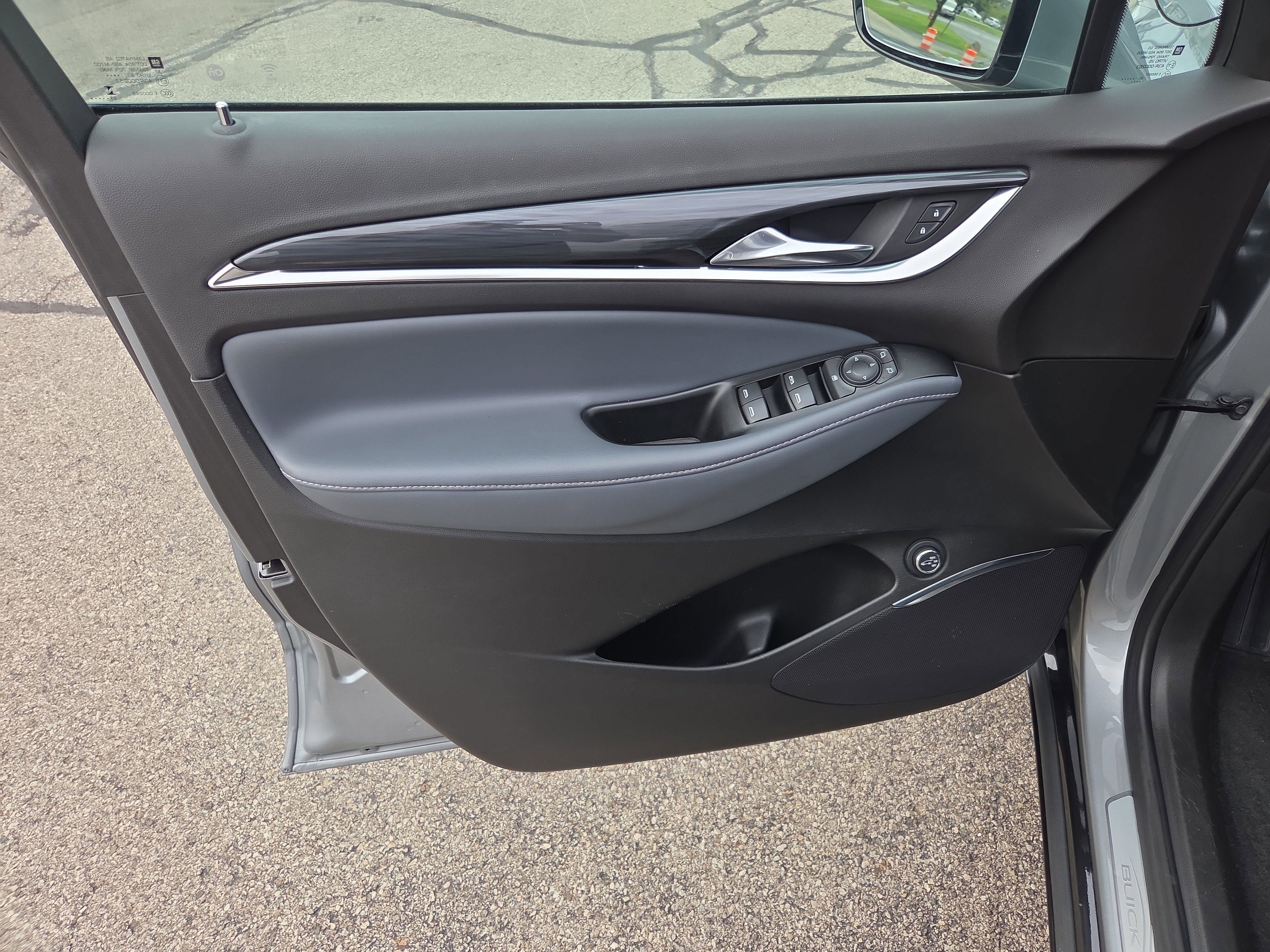 Used 2024 Buick Enclave Essence w/ Sport Touring Edition image 13