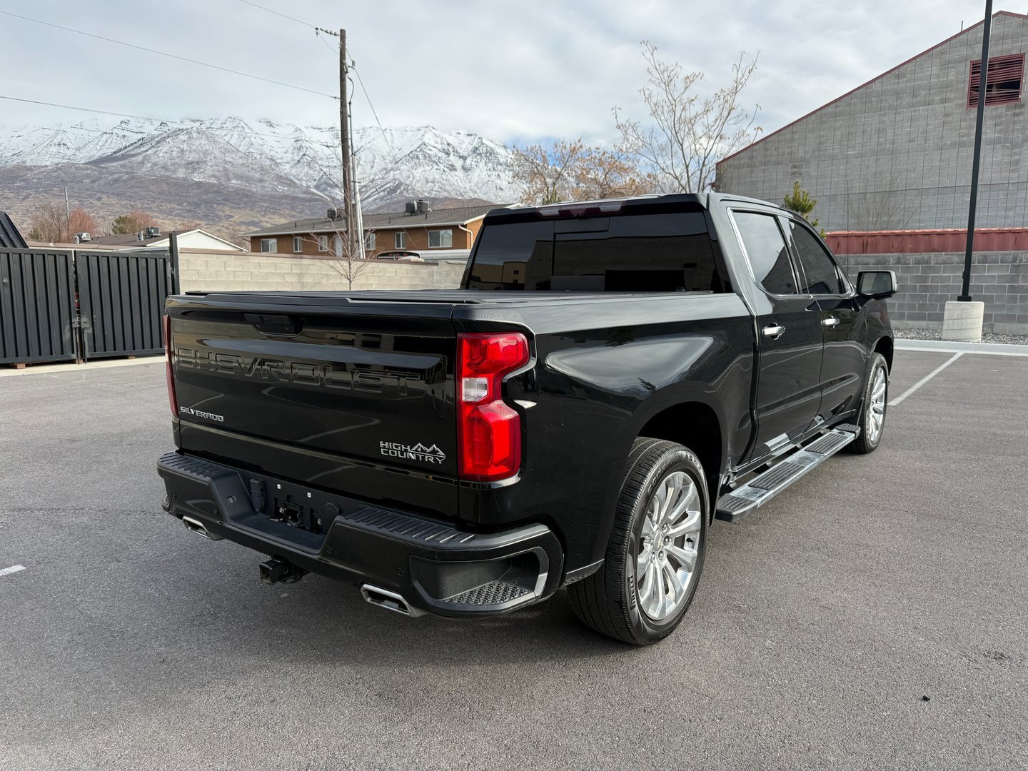 Used 2020 Chevrolet Silverado 1500 High Country w/ Technology Package image 7