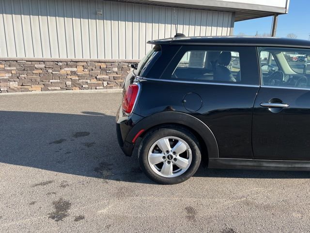 Used 2019 MINI Cooper 2-Door Hardtop image 11