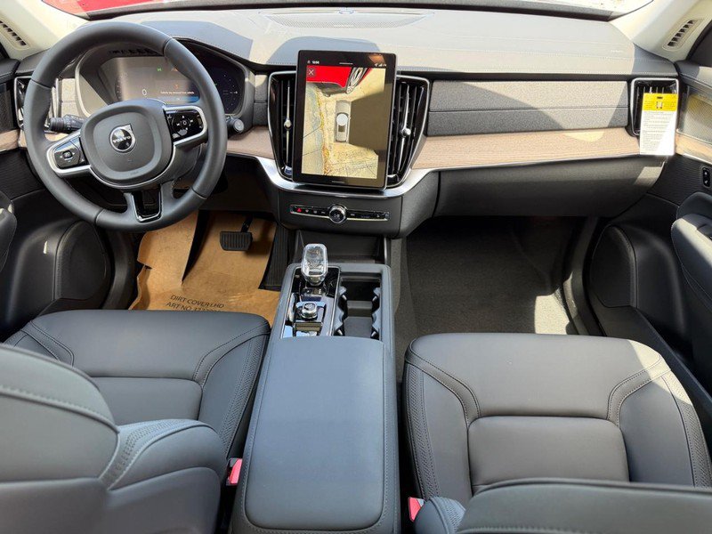 New 2026 Volvo XC90 T8 Plus w/ Protection Package Premier AWD/4WD image 5