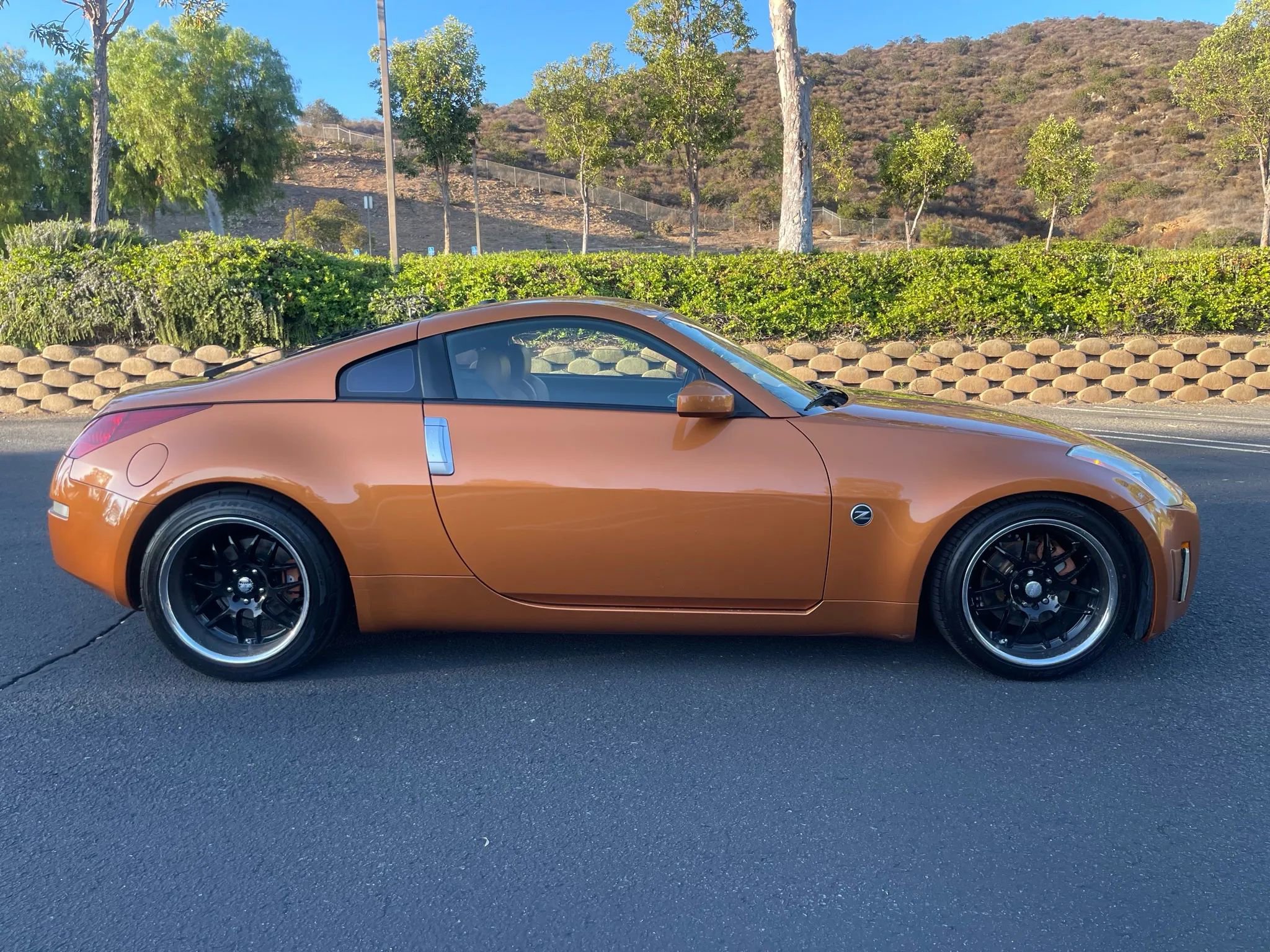 Used 2004 Nissan 350Z Touring image 6