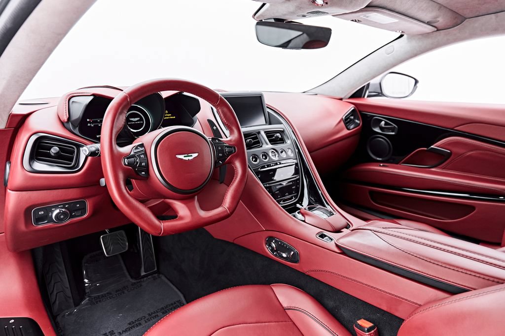 Used 2021 Aston Martin DBS Superleggera RWD image 2