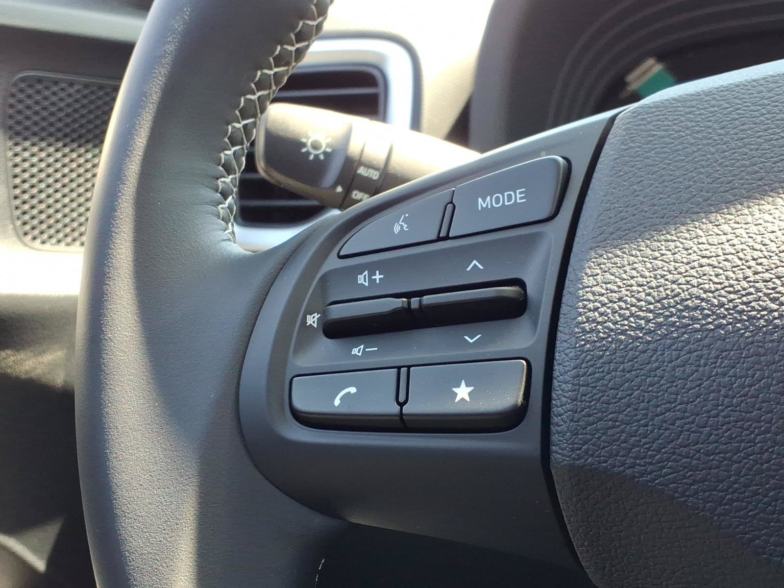 New 2026 Hyundai Venue SEL FWD image 21