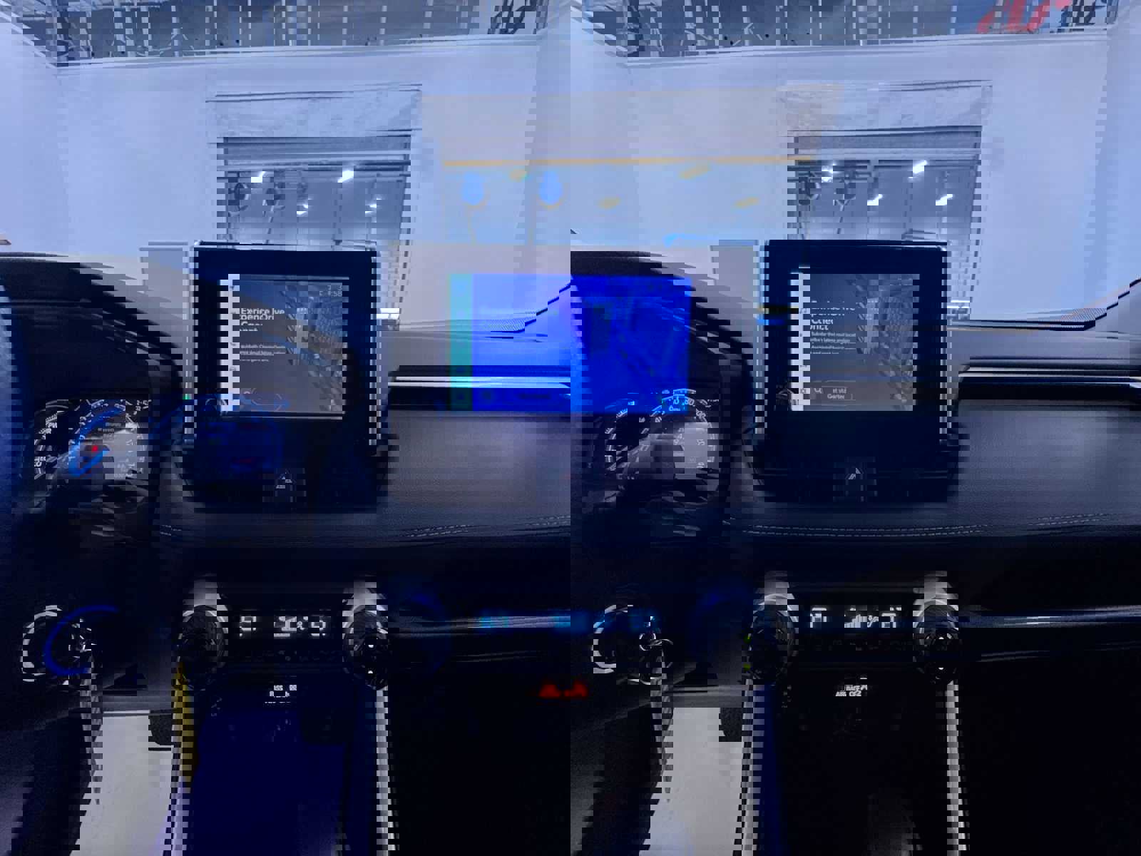 Used 2024 Toyota RAV4 LE AWD/4WD image 15