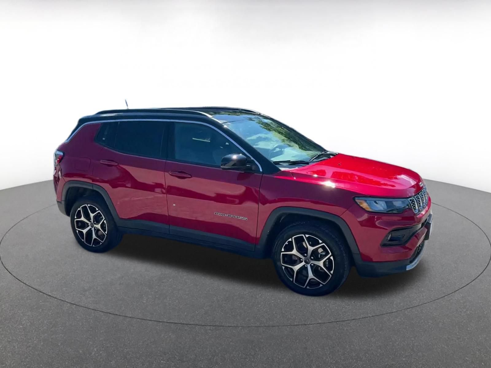Used 2025 Jeep Compass Limited AWD/4WD image 2