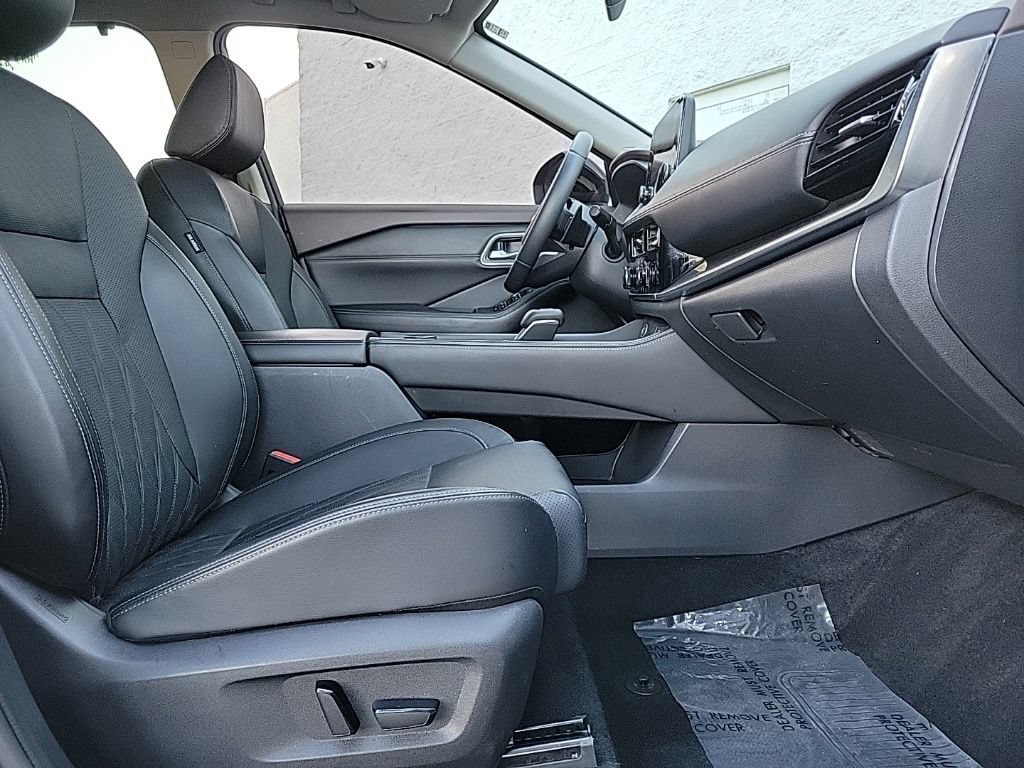 Used 2023 Nissan Rogue Platinum w/ Platinum Premium Package AWD/4WD image 15