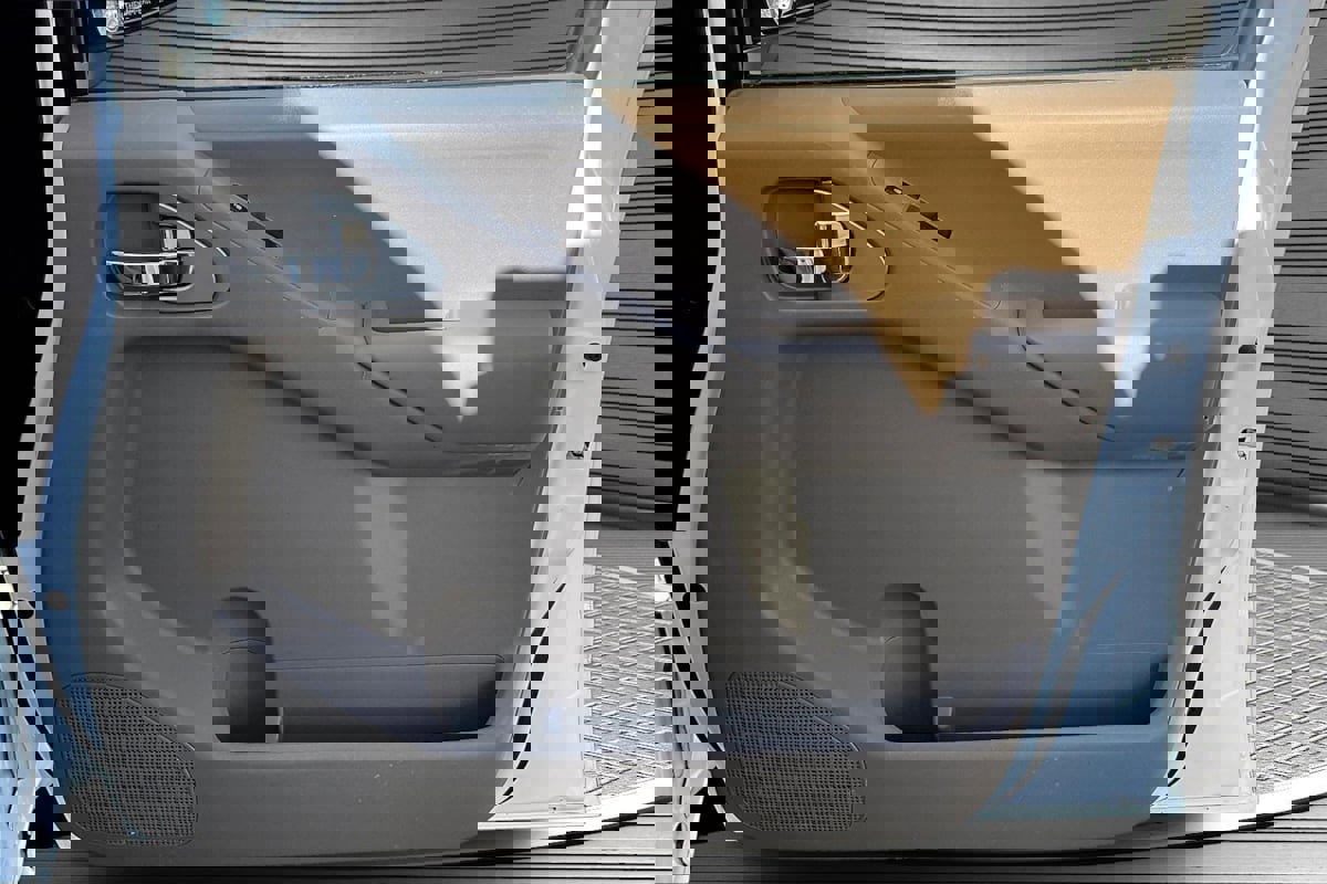 Used 2008 Nissan Frontier SE w/ SE Value Truck Pkg image 24