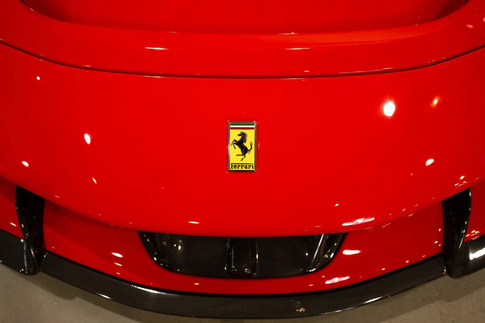 Used 2023 Ferrari SF90 Spider AWD/4WD image 11