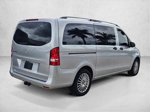 Used 2023 Mercedes-Benz Metris Passenger image 3