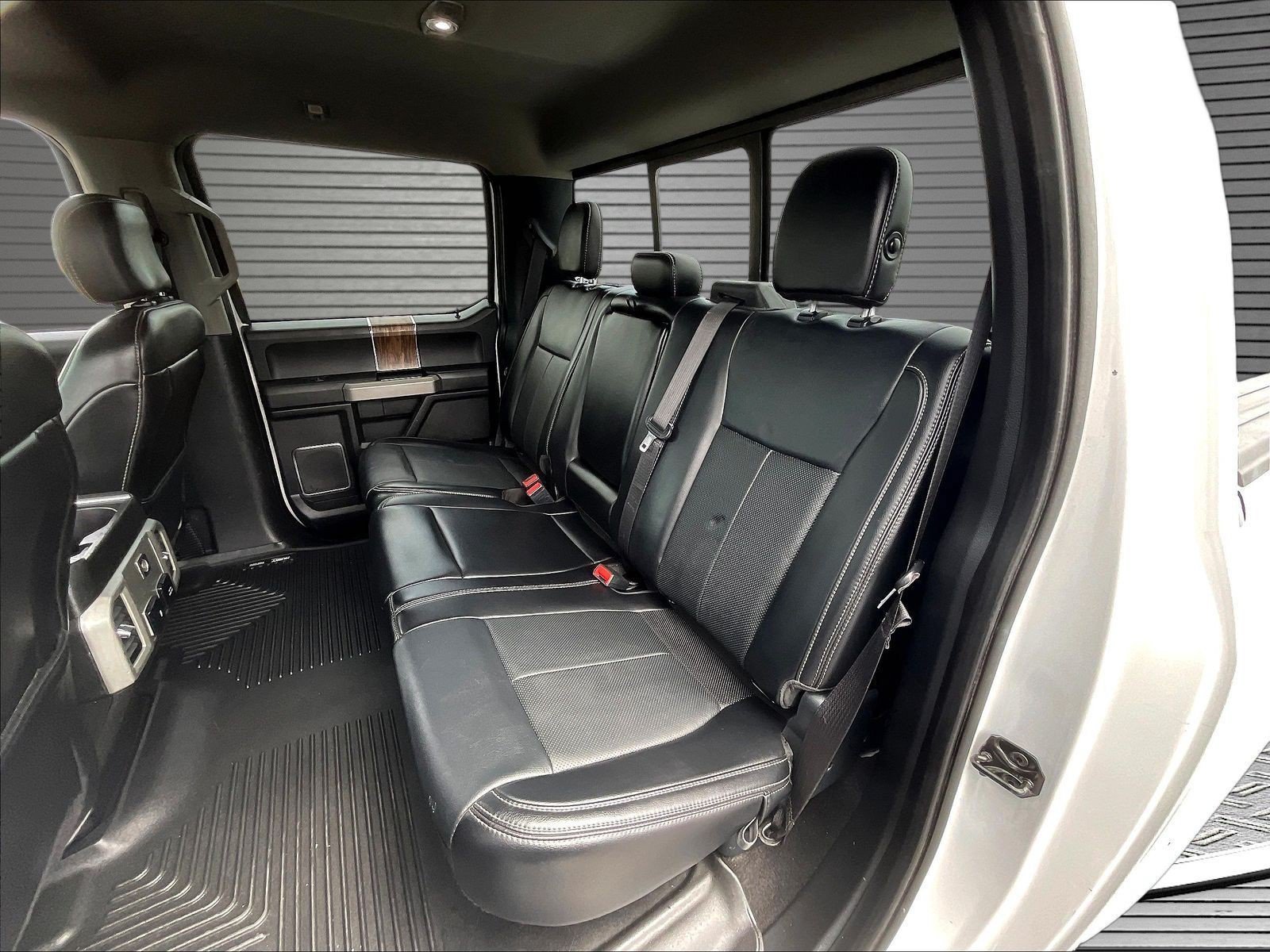 Used 2019 Ford F150 Lariat w/ Trailer Tow Package RWD image 20
