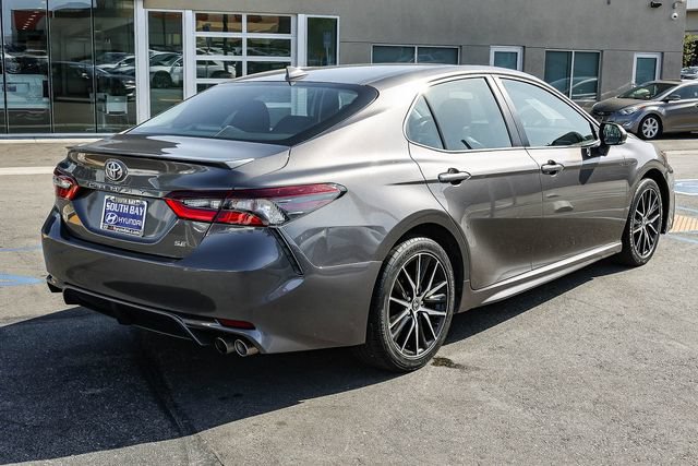 Used 2024 Toyota Camry SE FWD image 6