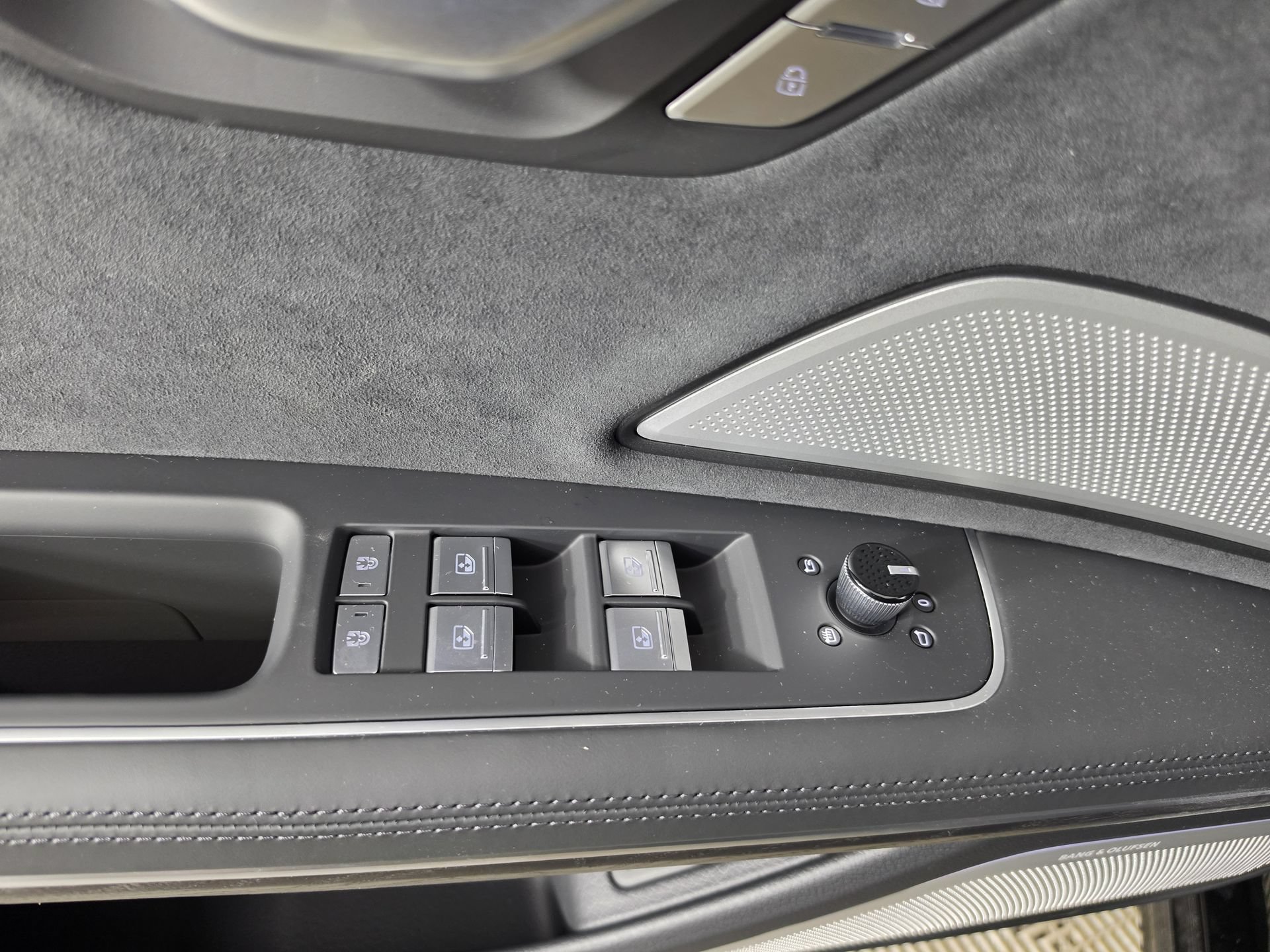 New 2026 Audi A8 L 3.0T AWD/4WD image 17