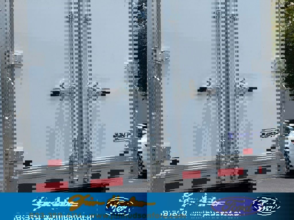 New 2025 Ford F550 2WD Regular Cab Super Duty image 6