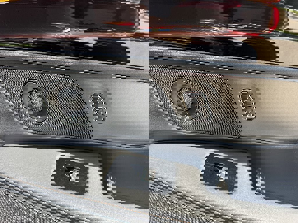 New 2025 Lincoln Nautilus Premier w/ Equipment Group 102A image 30