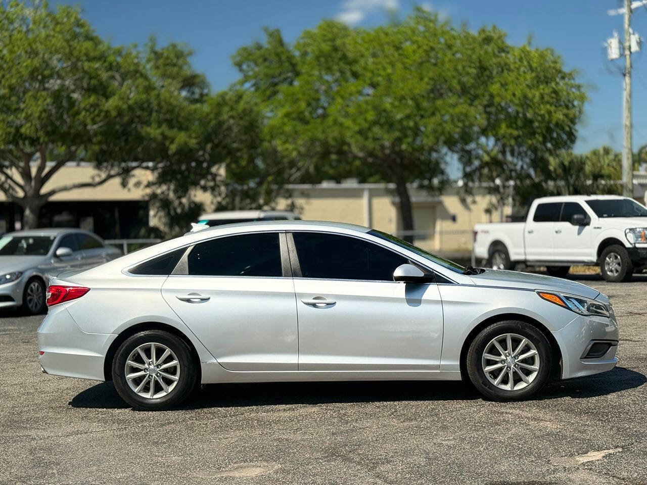 Used 2017 Hyundai Sonata SE FWD image 10