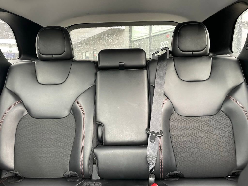 Used 2020 Jeep Cherokee Trailhawk w/ Cold Weather Group image 22