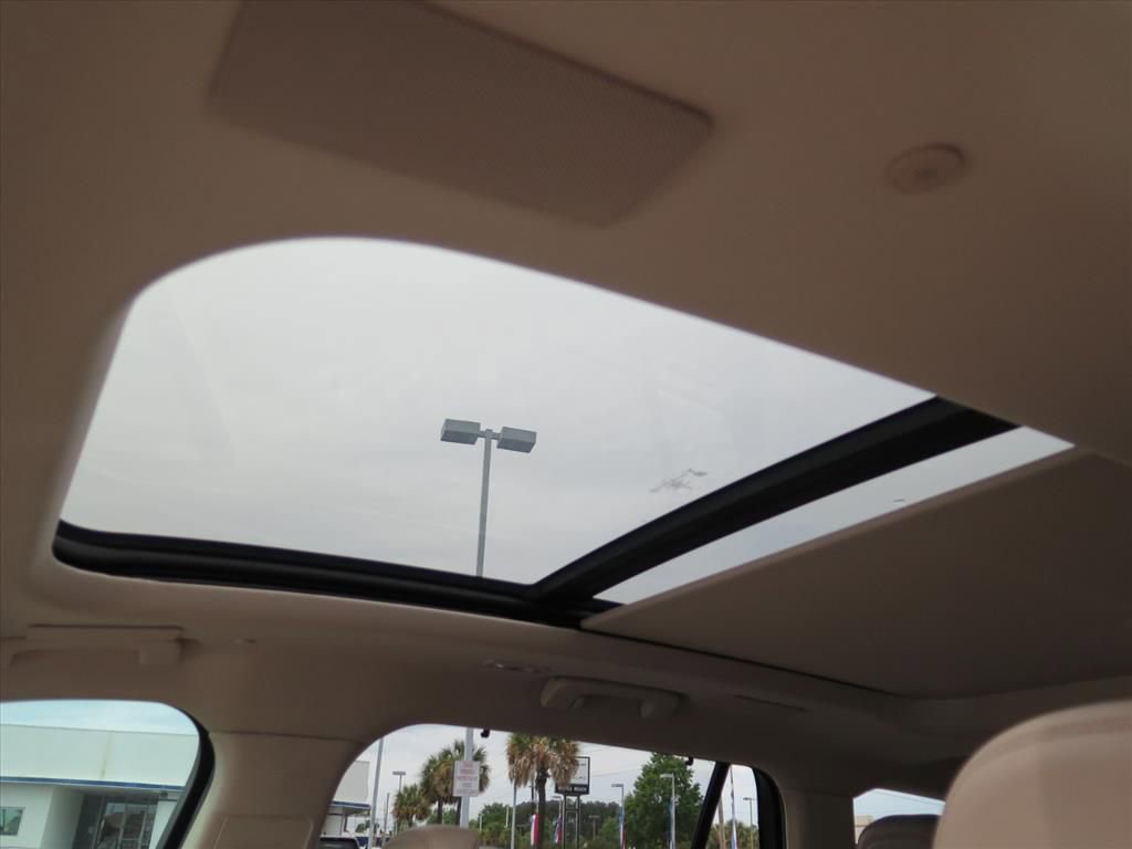 Used 2022 Lincoln Aviator Reserve w/ Equipment Group 201A AWD/4WD image 12