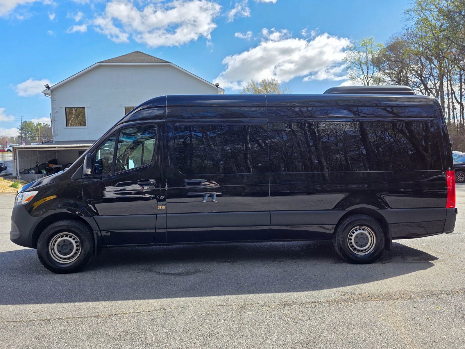 Used 2019 Mercedes-Benz Sprinter 2500 image 4