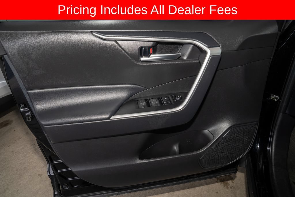 Used 2024 Toyota RAV4 AWD Hybrid image 11