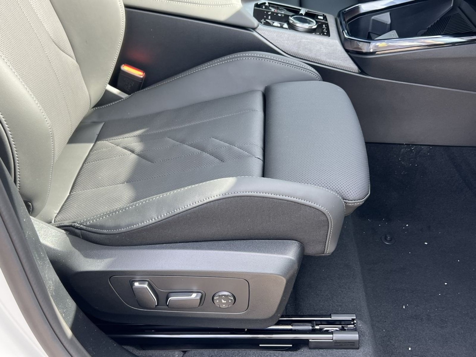 New 2026 BMW X3 xDrive30i w/ Convenience Package AWD/4WD image 27