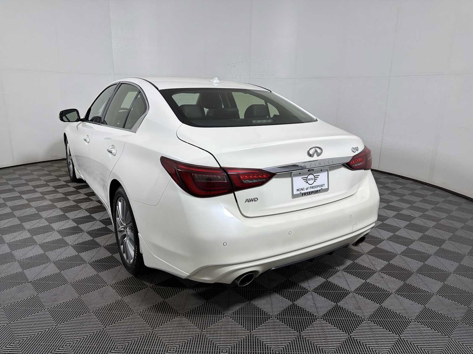 Used 2023 INFINITI Q50 Luxe w/ Cargo Package AWD/4WD image 5