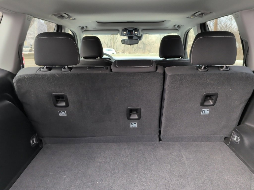 Used 2024 Jeep Grand Cherokee Laredo X w/ Trailer Tow Package image 25