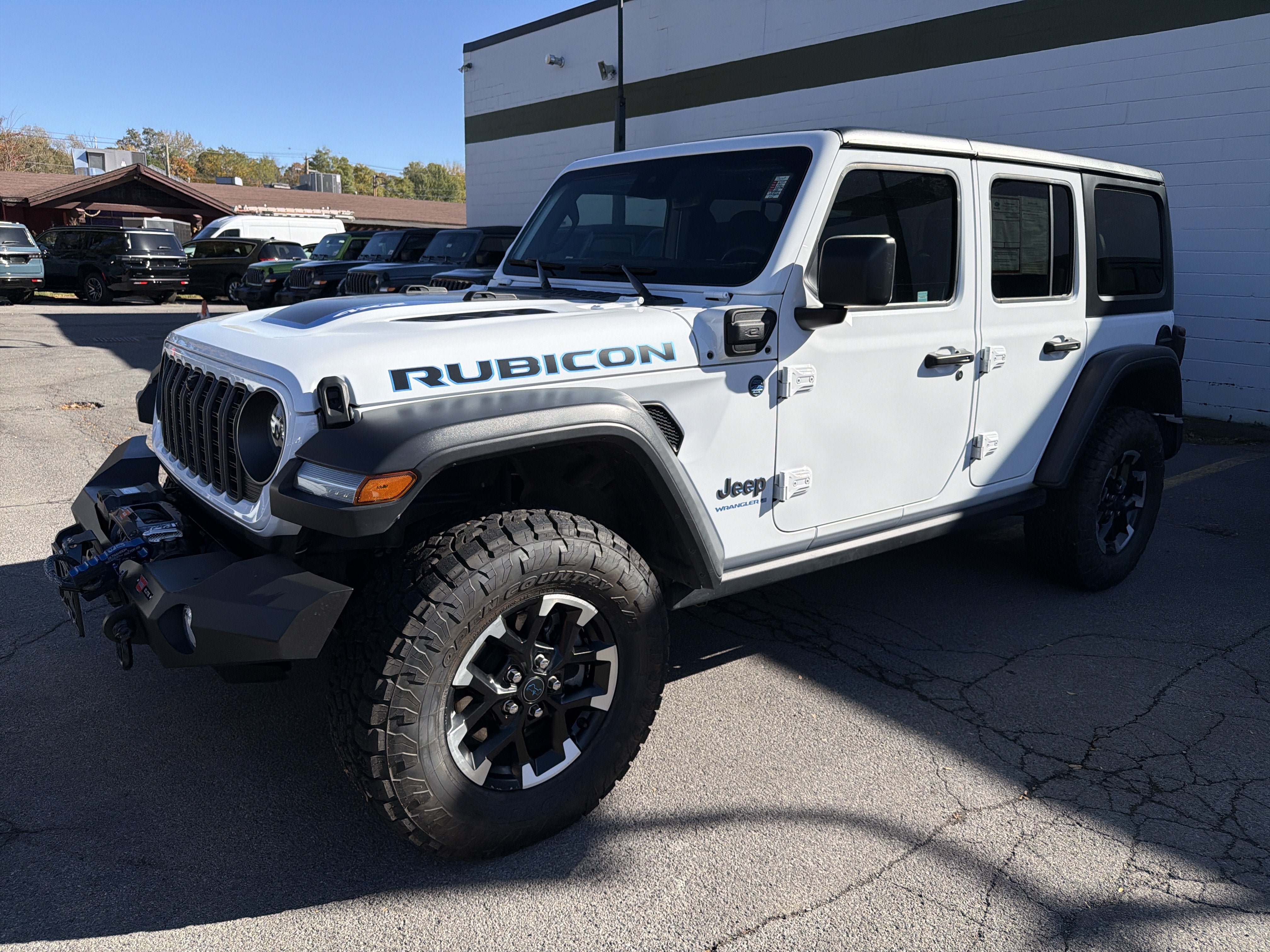 Used 2024 Jeep Wrangler Unlimited Rubicon 4xe w/ Technology Group AWD/4WD image 3