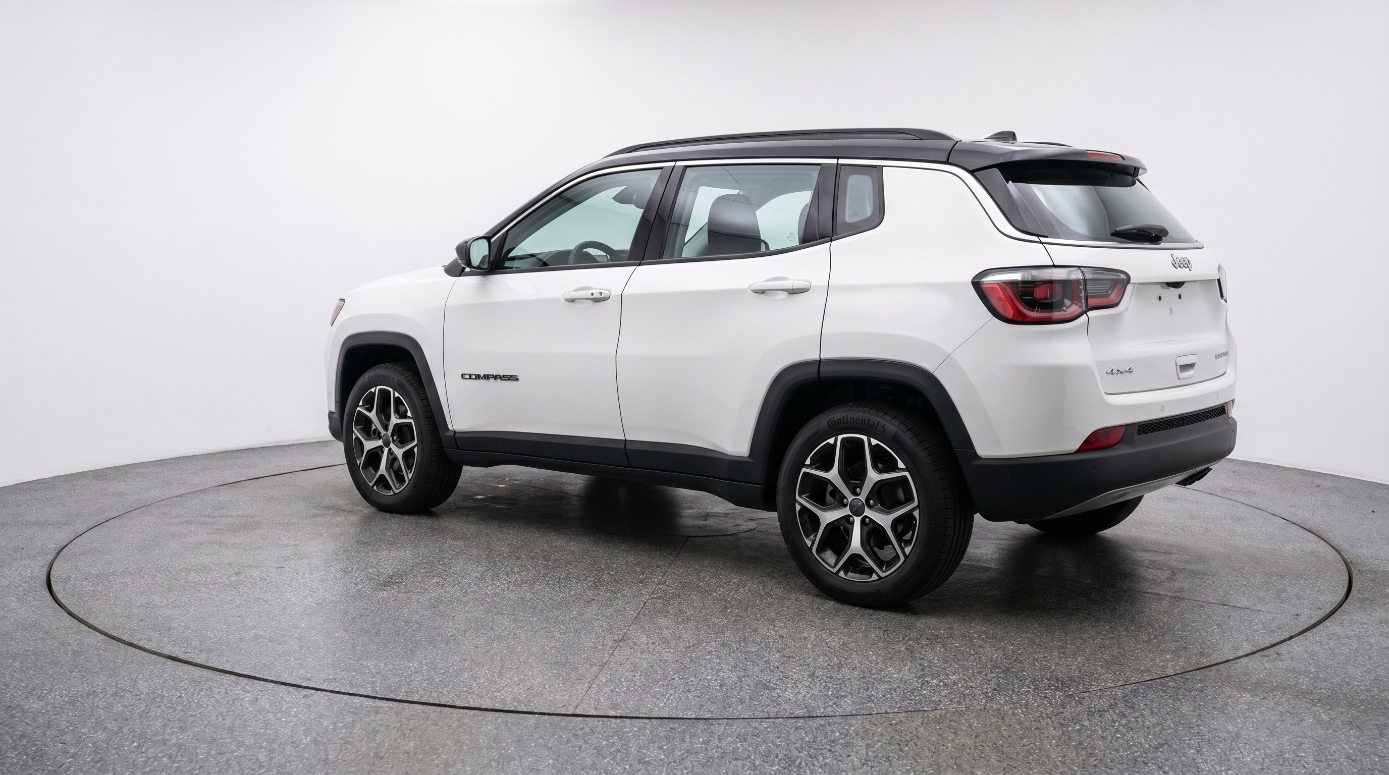 Used 2025 Jeep Compass Limited AWD/4WD image 6