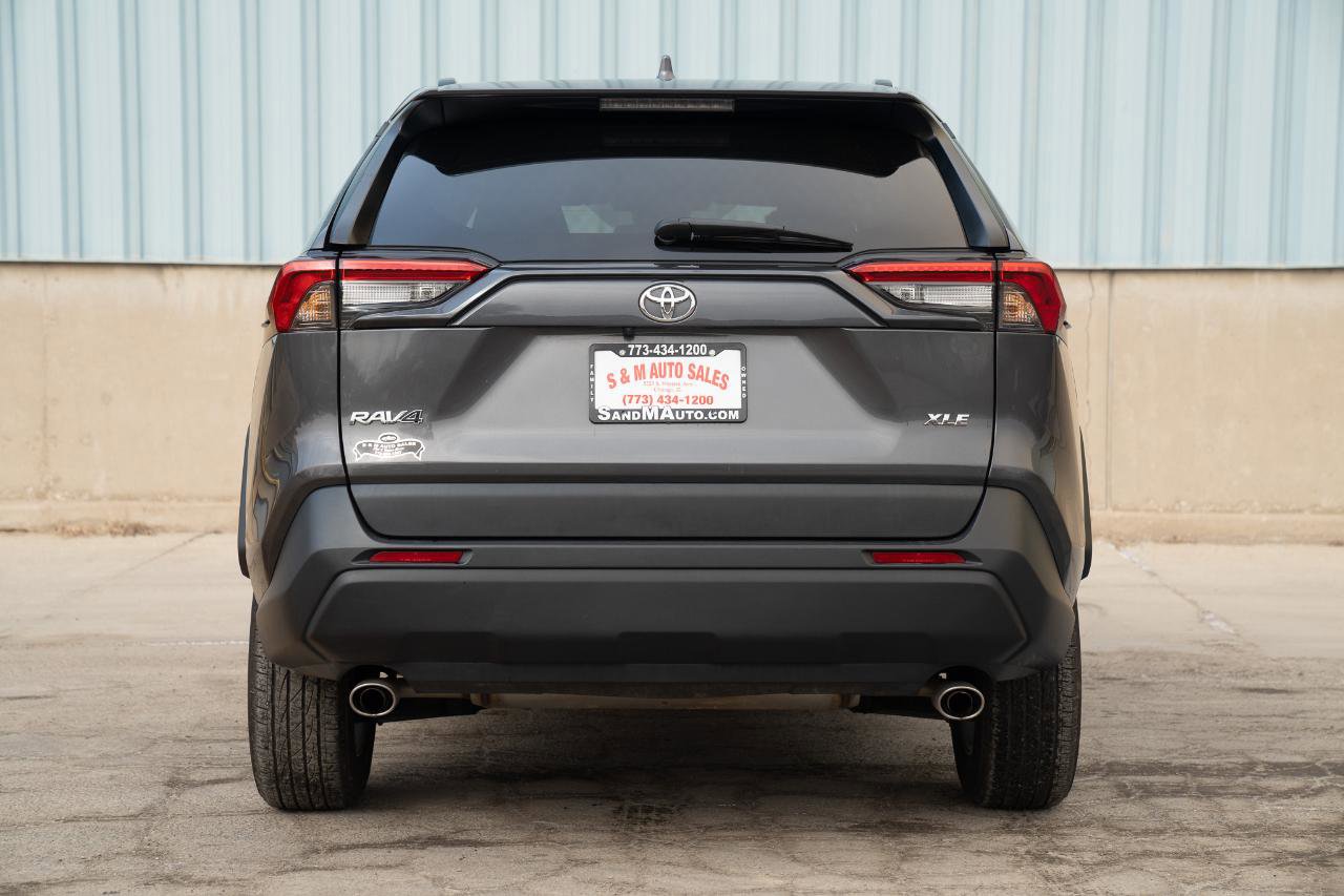 Used 2024 Toyota RAV4 XLE image 17