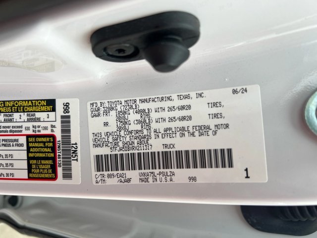 Used 2024 Toyota Tundra Limited AWD/4WD image 29