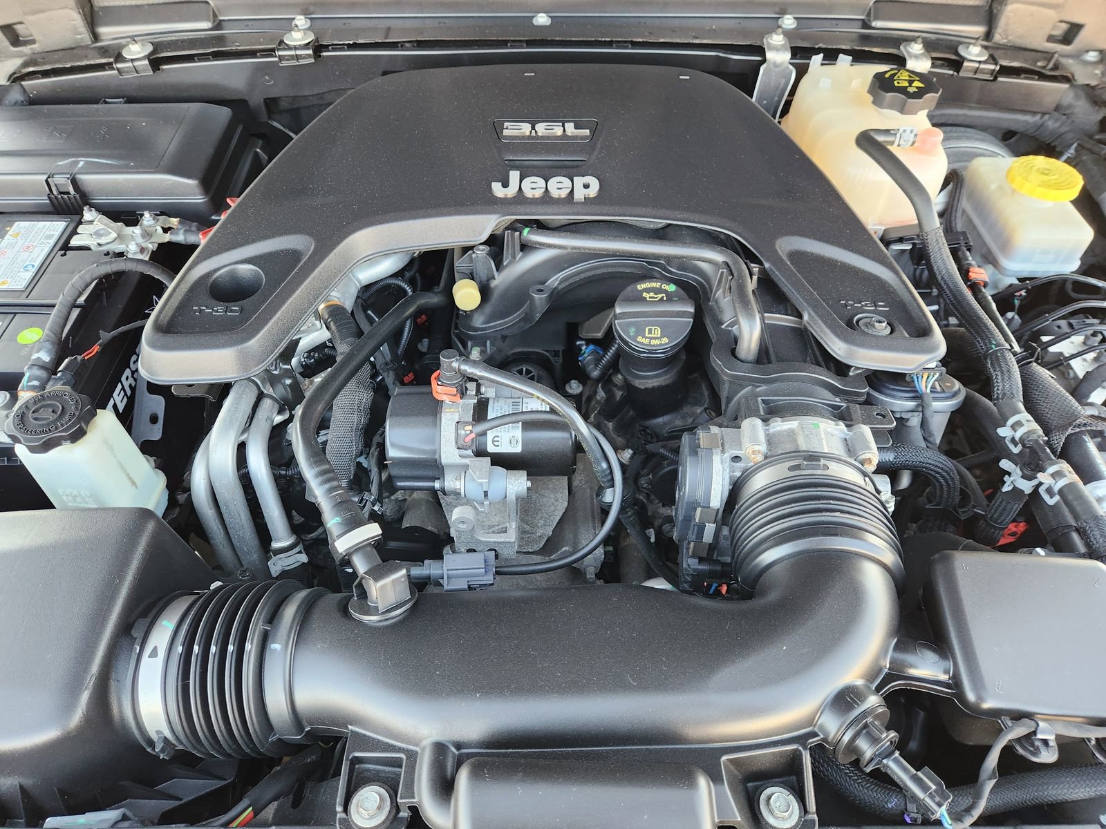 Used 2021 Jeep Wrangler Unlimited Sahara image 36