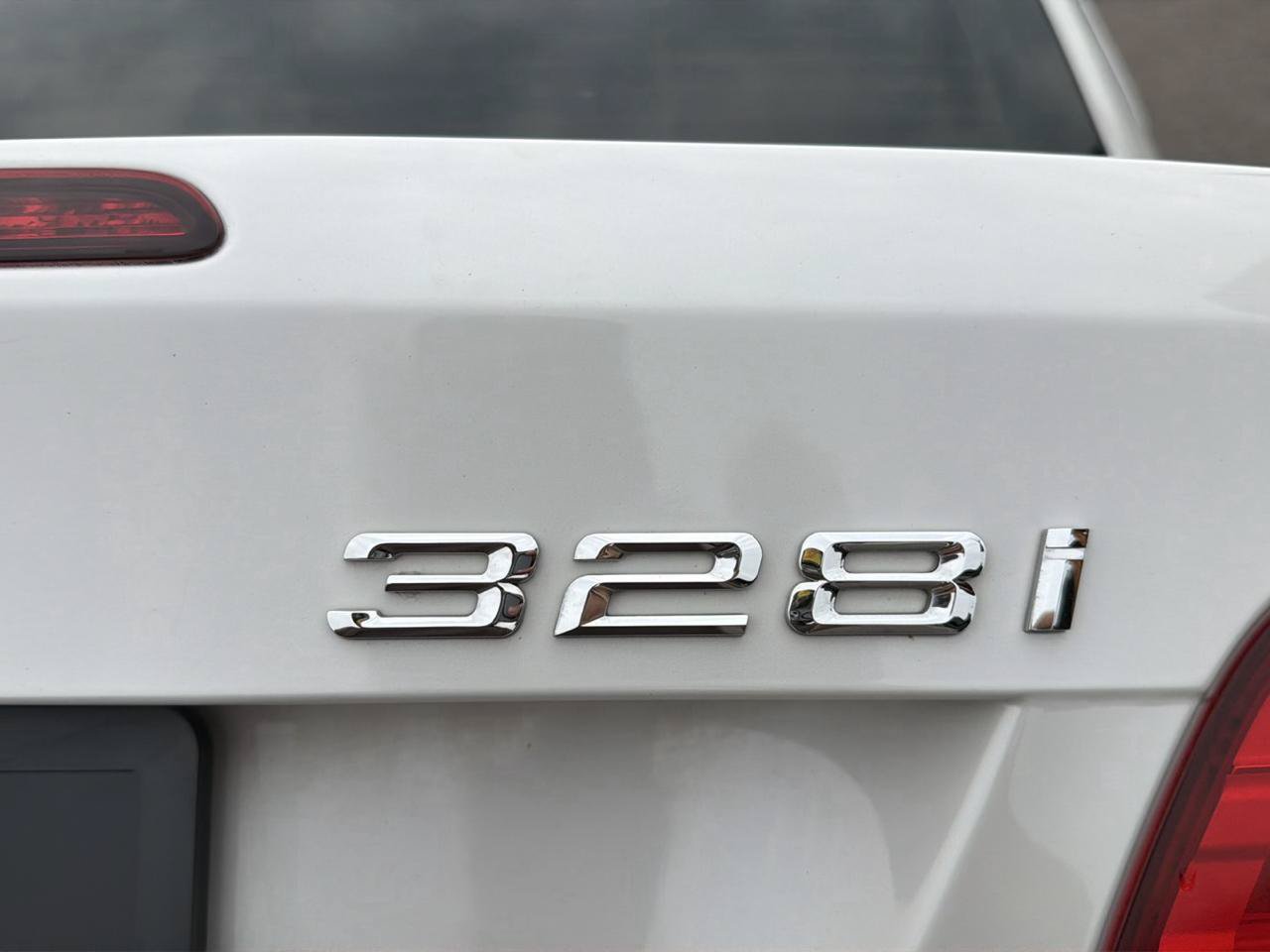 Used 2013 BMW 328i Convertible RWD image 17