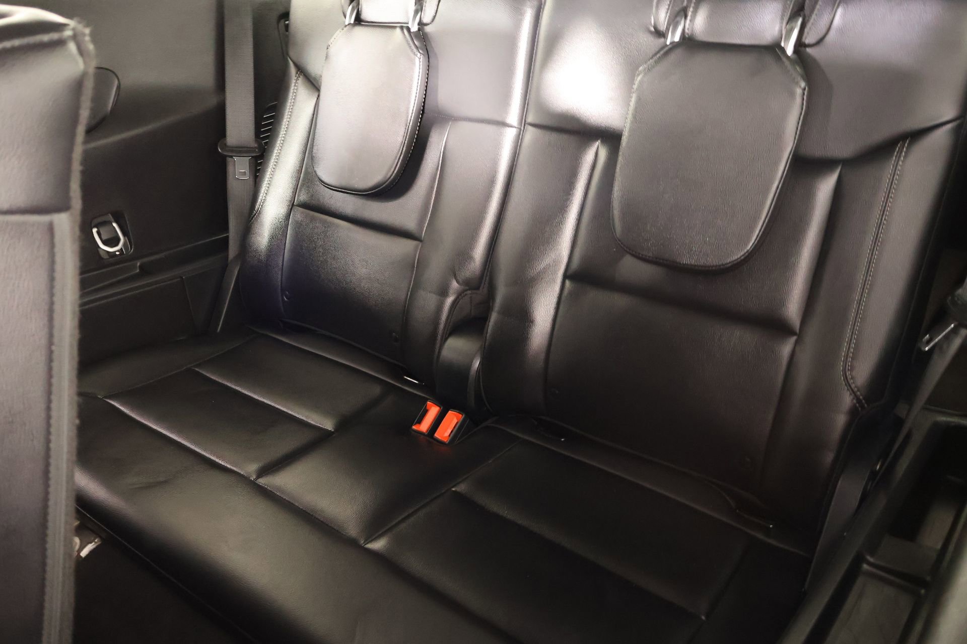 Used 2023 Ford Explorer Limited image 14