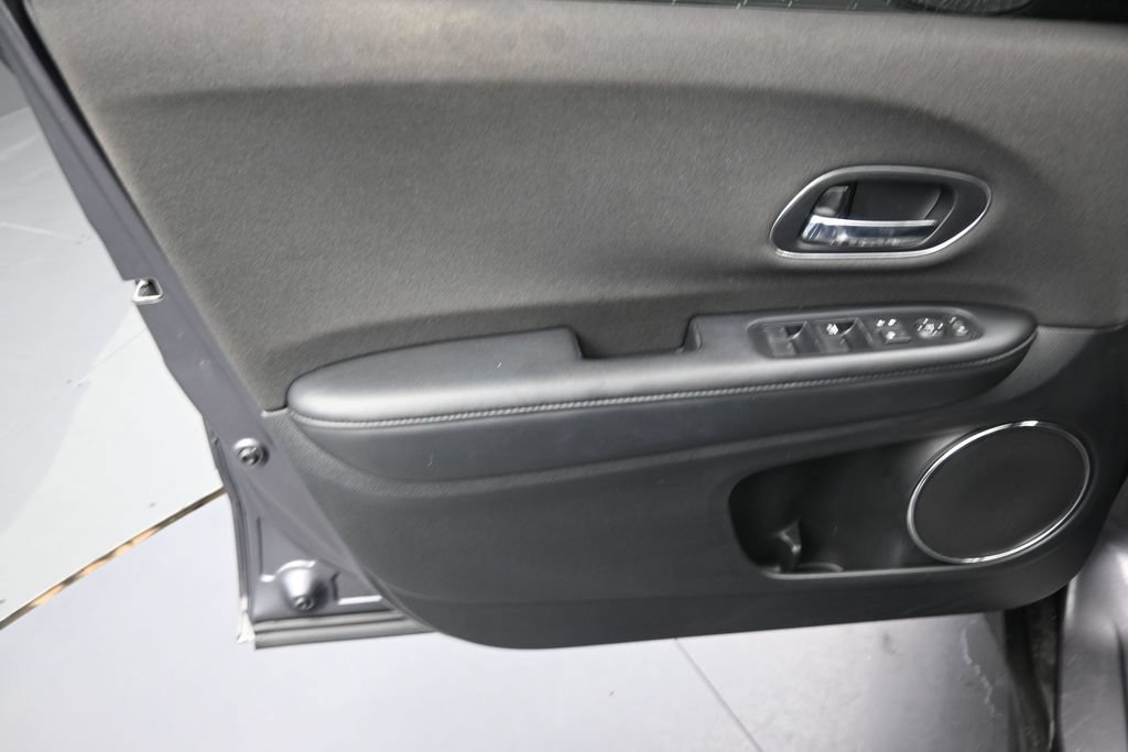 Used 2021 Honda HR-V EX image 10
