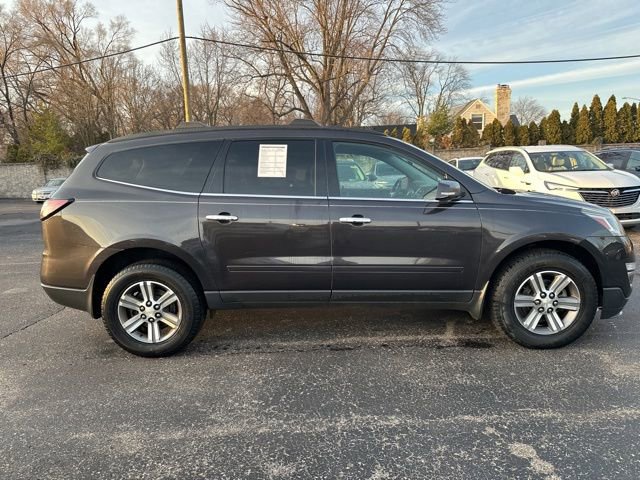 Used 2017 Chevrolet Traverse LT image 4