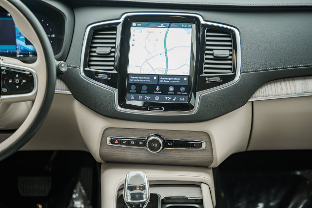 Certified 2024 Volvo XC90 T8 Ultimate w/ Lounge Package AWD/4WD image 21