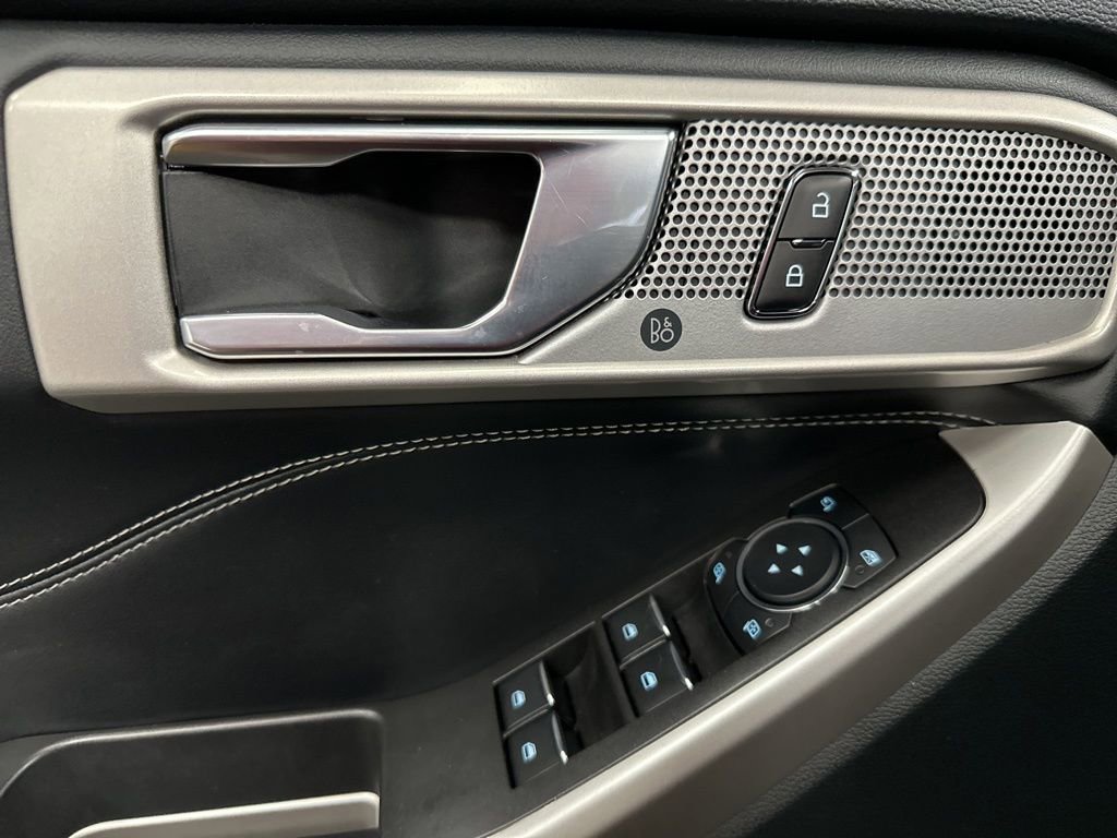 Used 2024 Ford Explorer XLT w/ Equipment Group 202A image 18