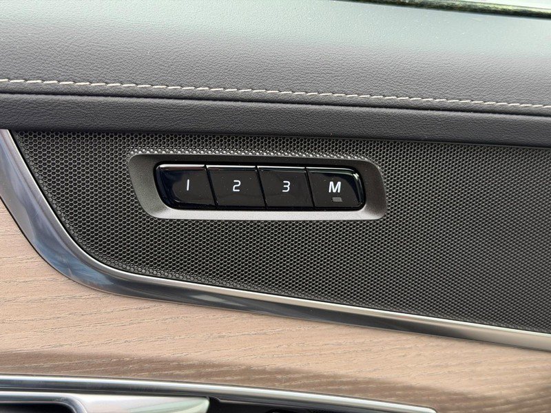 New 2026 Volvo XC90 B5 Core AWD/4WD image 11