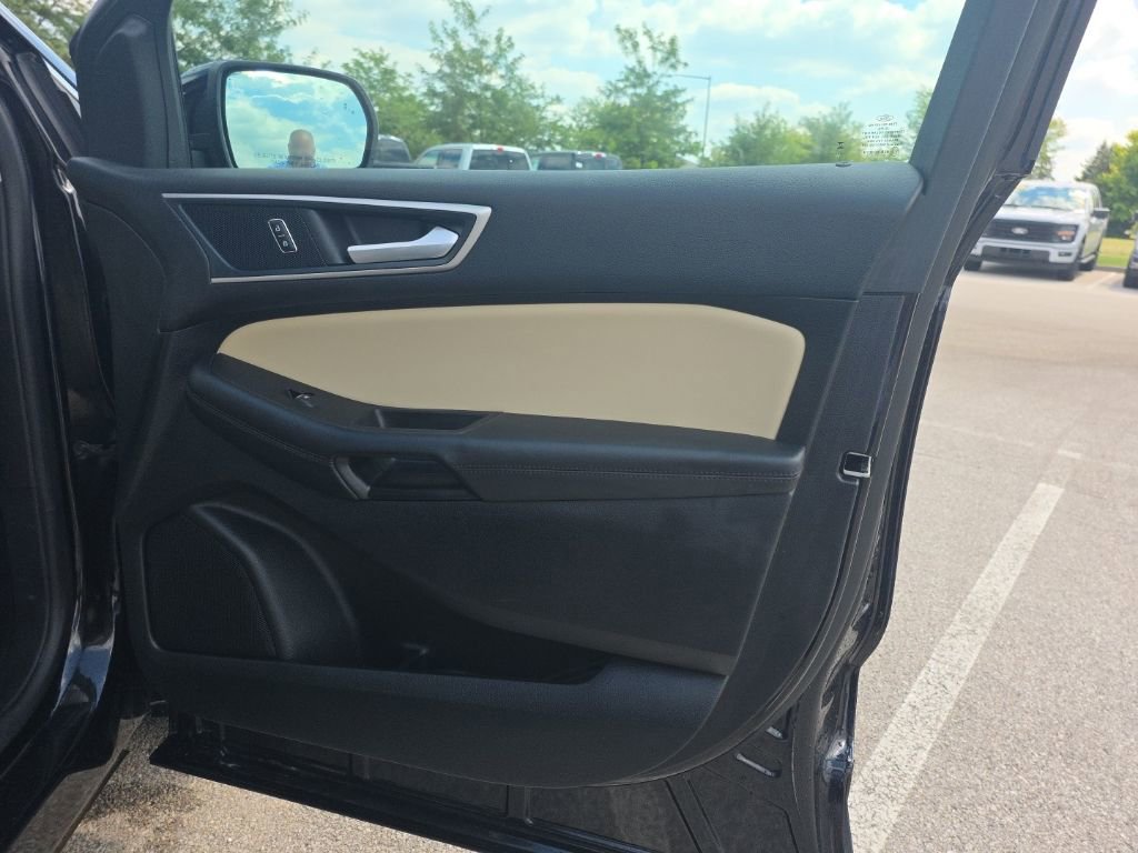 Used 2024 Ford Edge SEL image 14