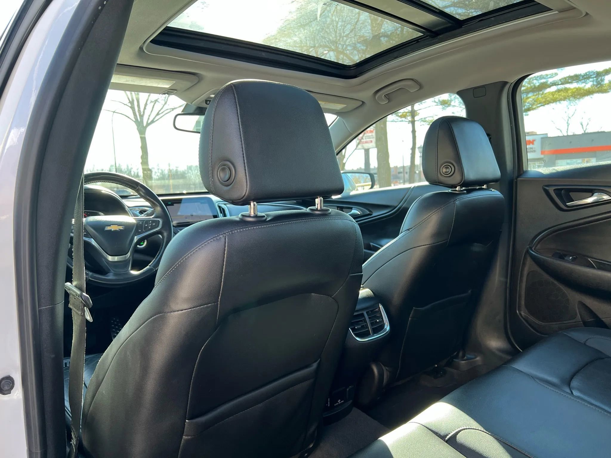 Used 2016 Chevrolet Malibu Premier w/ Driver Confidence Package image 13