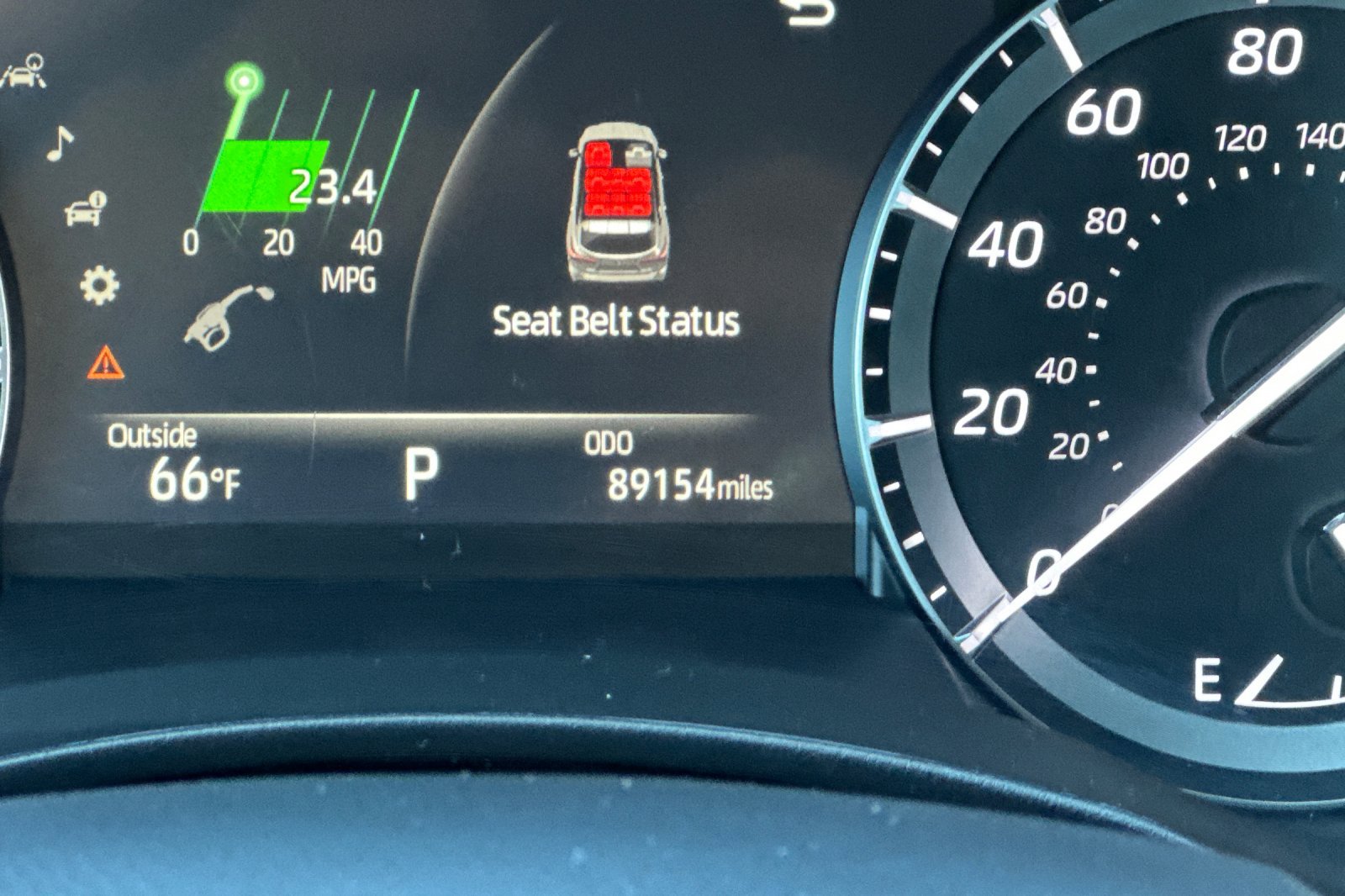 Used 2021 Toyota Highlander XLE image 28