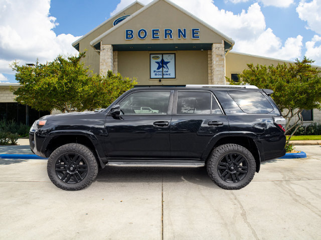 Used 2016 Toyota 4Runner SR5 RWD image 2