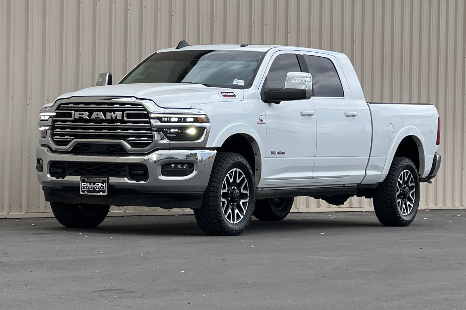 Used 2025 RAM 2500 Limited AWD/4WD image 4