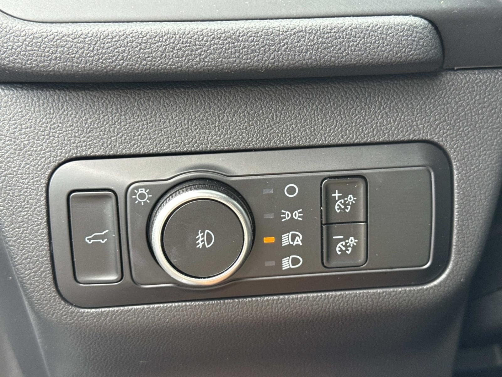 Used 2025 Ford Escape ST-Line Select AWD/4WD image 31