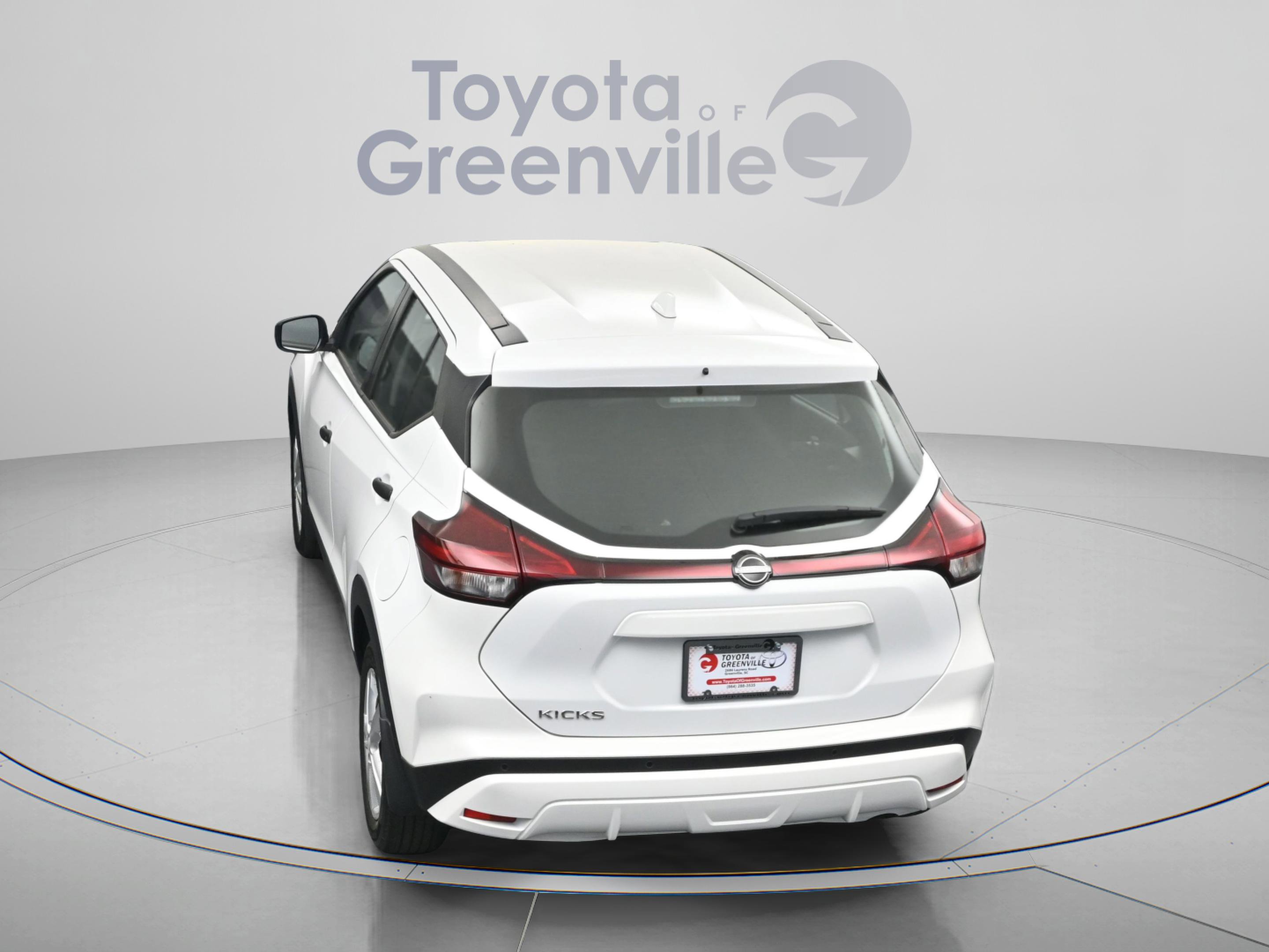 Used 2025 Nissan Kicks Play S image 11